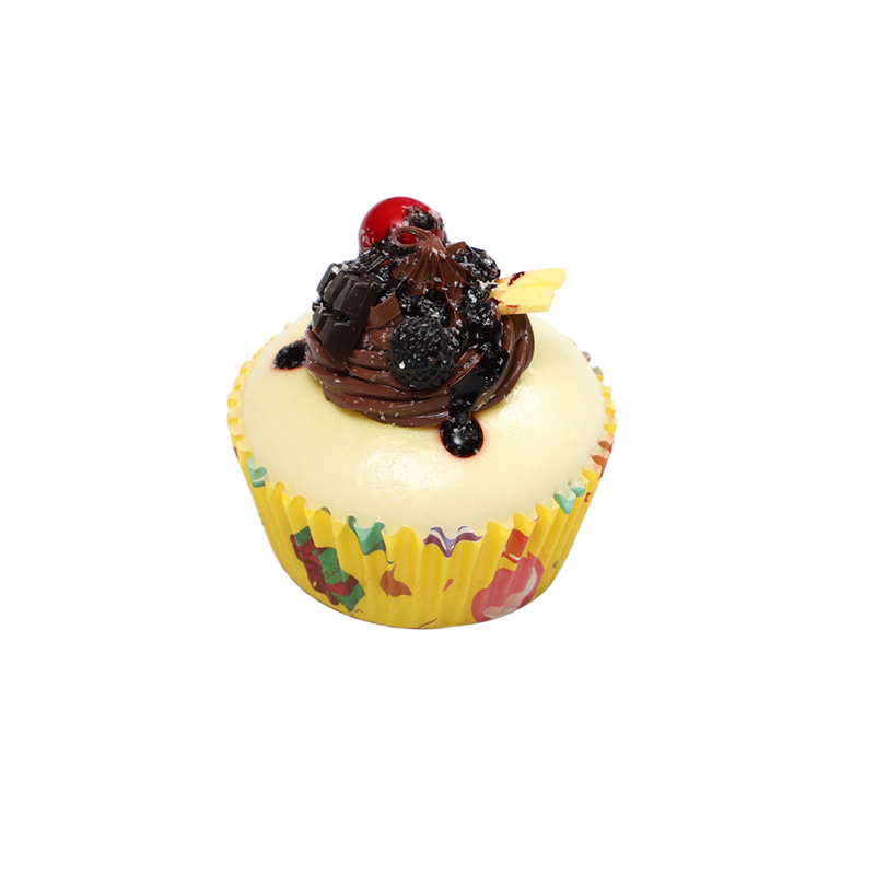 7cm creamy cupcake